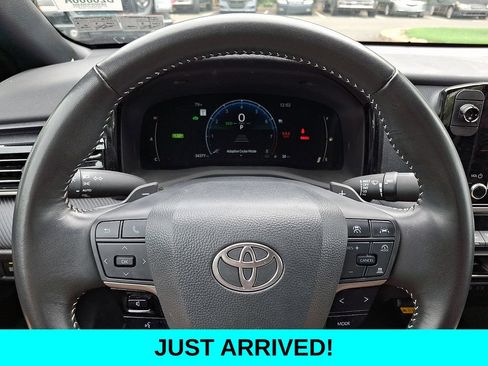 Used 2025 Toyota Camry SE w/ Convenience Package AWD/4WD image 19