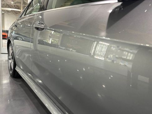Used 2014 Mercedes-Benz E 550 4MATIC Sedan w/ Premium 1 Package image 16