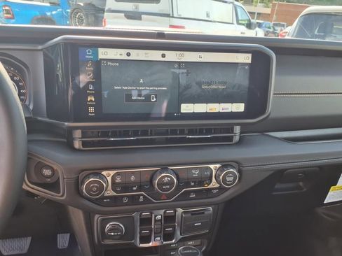 New 2025 Jeep Gladiator High Tide image 16