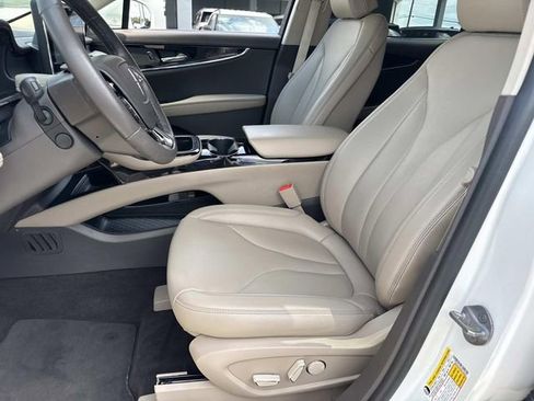 Certified 2023 Lincoln Nautilus AWD w/ Premium Package image 19