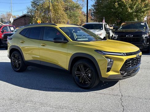 New 2025 Chevrolet Trax ACTIV w/ Driver Confidence Package image 2