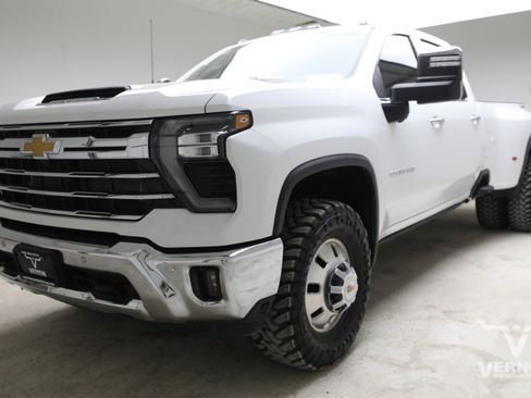 Used 2025 Chevrolet Silverado 3500 LTZ w/ LTZ Plus Package AWD/4WD image 1