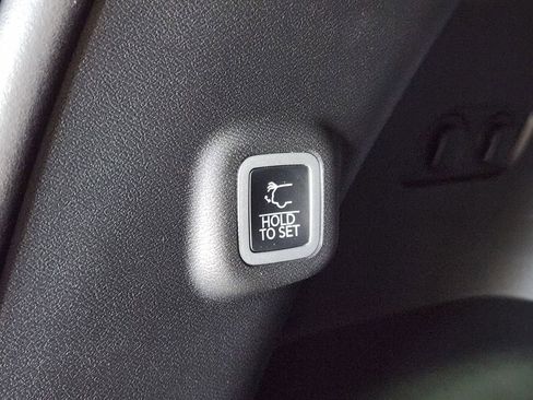 New 2026 Jeep Cherokee Limited image 9