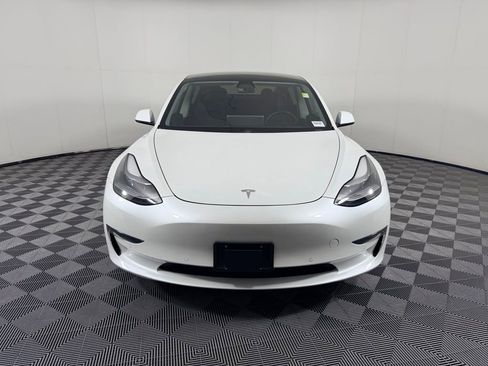 Used 2021 Tesla Model 3 Standard Range Plus image 9