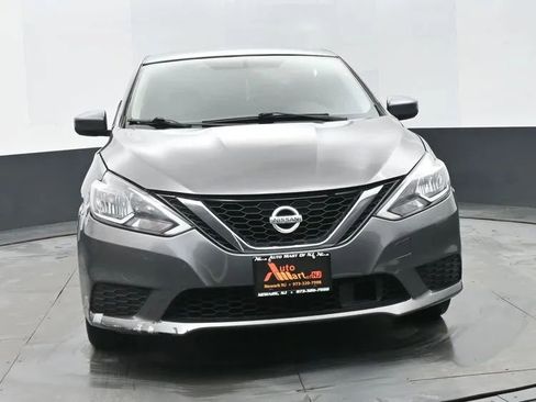 Used 2019 Nissan Sentra SV FWD image 3