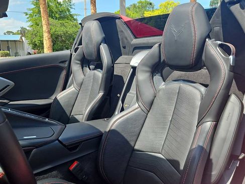 Used 2023 Chevrolet Corvette Stingray Premium Conv w/ Z51 Performance Package RWD image 13