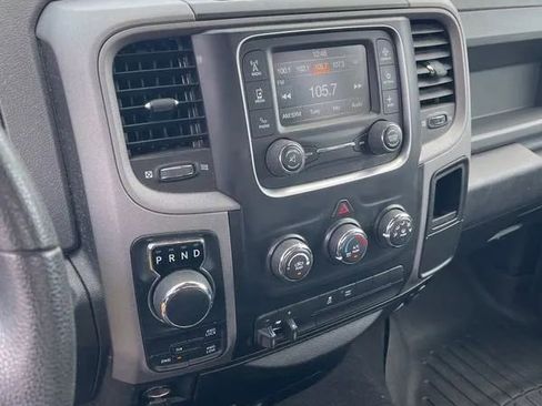 Used 2017 RAM 1500 Express AWD/4WD image 12