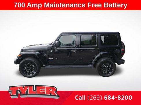 Used 2023 Jeep Wrangler Unlimited Sahara w/ Cold Weather Group AWD/4WD image 4