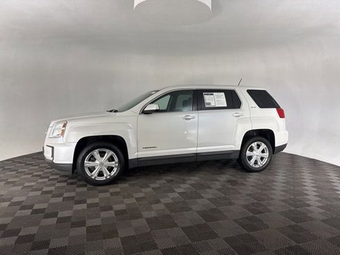Used 2017 GMC Terrain SLE image 3
