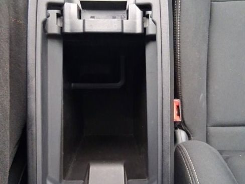 Used 2024 Nissan Rogue S image 22