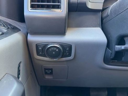 Used 2019 Ford F150 XLT image 12