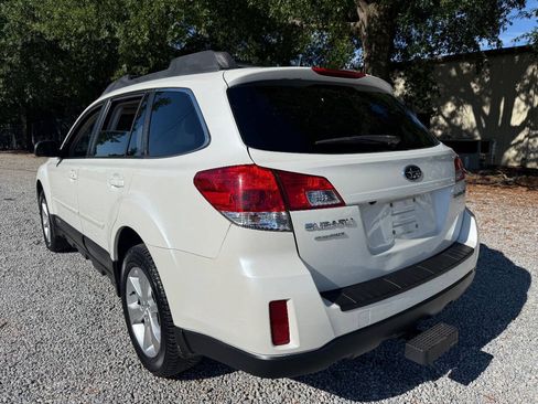 Used 2013 Subaru Outback 2.5i Limited AWD/4WD image 4