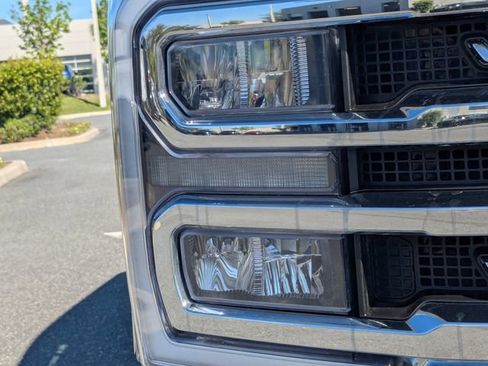 Used 2024 Ford F250 Lariat AWD/4WD image 9
