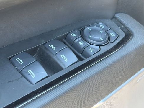 Used 2025 GMC Sierra 2500 AT4X AWD/4WD image 17