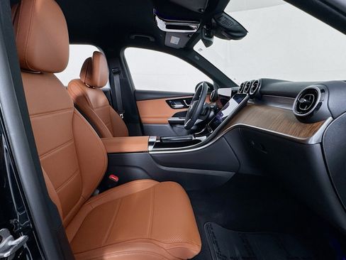 Certified 2025 Mercedes-Benz GLC 350e 4MATIC image 8