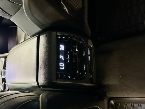 Used 2023 Jeep Grand Cherokee L Limited AWD/4WD image 27