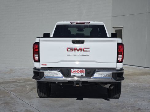 Used 2024 GMC Sierra 2500 Pro w/ Convenience Package image 7