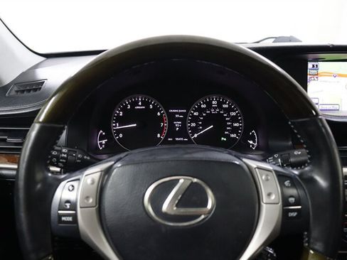 Used 2014 Lexus ES 350 w/ Luxury Package FWD image 9