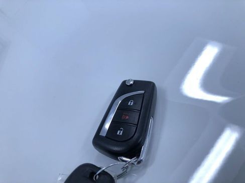 Used 2019 Toyota RAV4 LE w/ All Weather Liner Package AWD/4WD image 33