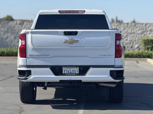 Used 2023 Chevrolet Silverado 1500 Custom image 6