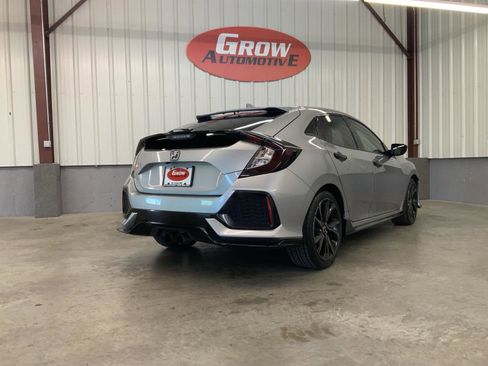 Used 2018 Honda Civic Sport image 9