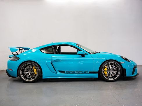 Used 2021 Porsche 718 Cayman GT4 RWD image 3