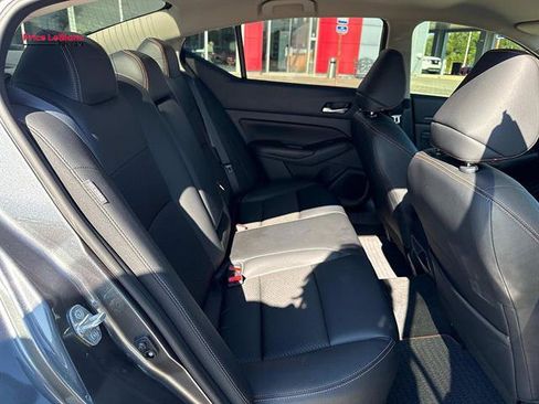 Used 2022 Nissan Altima 2.5 SR FWD image 8