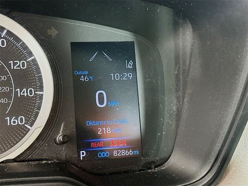 Used 2021 Toyota Corolla LE image 12