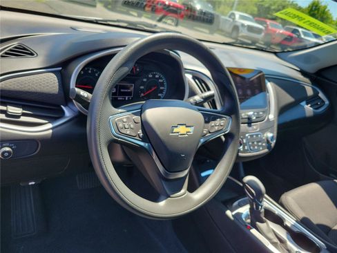 Used 2024 Chevrolet Malibu LT FWD image 19