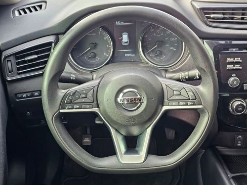 Used 2017 Nissan Rogue S AWD/4WD image 18