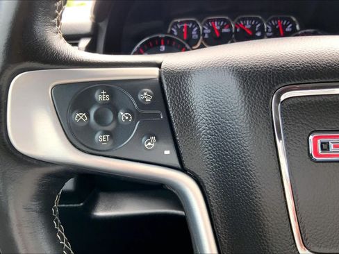 Used 2015 GMC Yukon SLT w/ Open Road Package AWD/4WD image 21