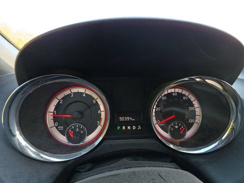 Used 2019 Dodge Grand Caravan SXT FWD image 10
