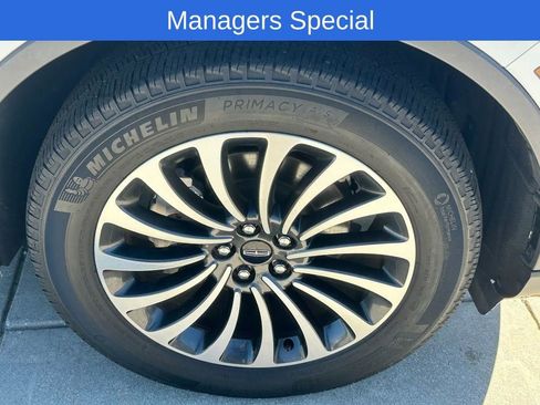 Used 2023 Lincoln Aviator Reserve AWD/4WD image 25