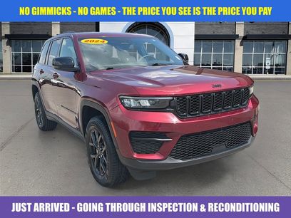 Used 2024 Jeep Grand Cherokee Altitude