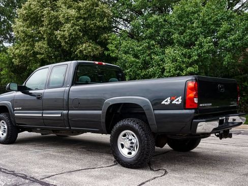 Used 2004 Chevrolet Silverado 2500 LS AWD/4WD image 10