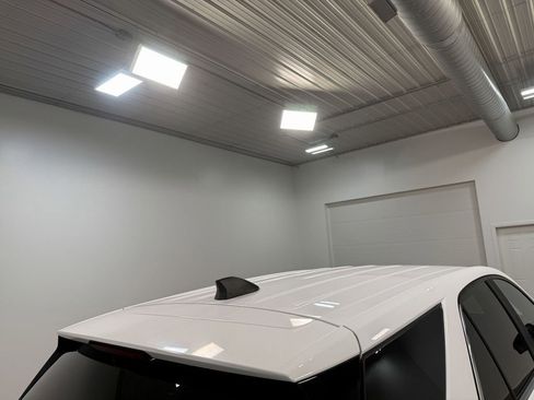 Used 2023 Chevrolet Equinox LT image 43