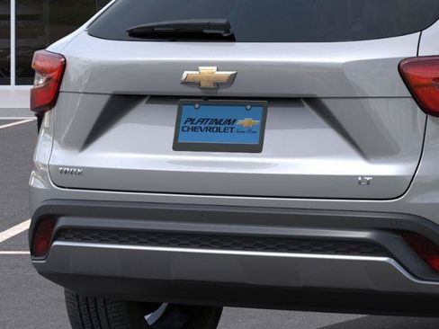 New 2026 Chevrolet Trax LT w/ Driver Confidence Package FWD image 14