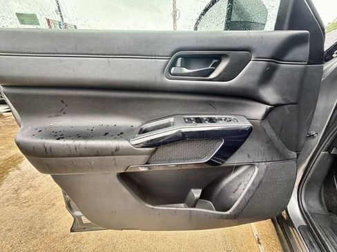 Used 2025 Nissan Pathfinder SV FWD image 21