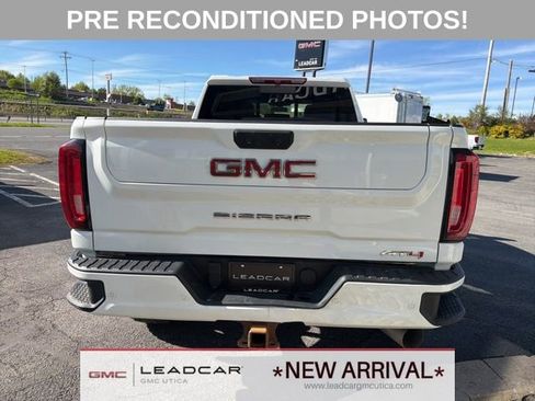 Used 2022 GMC Sierra 2500 AT4 w/ AT4 Preferred Package AWD/4WD image 4