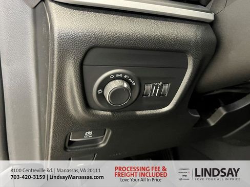 New 2025 Jeep Grand Cherokee Altitude AWD/4WD image 28