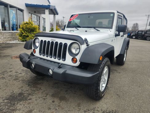 Used 2013 Jeep Wrangler Sport image 4