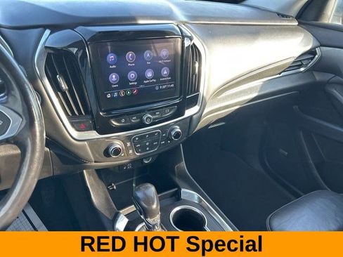 Used 2021 Chevrolet Traverse RS AWD/4WD image 21