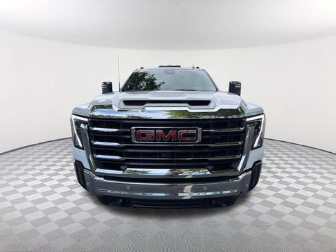 Used 2024 GMC Sierra 2500 SLT w/ SLT Premium Package AWD/4WD image 2