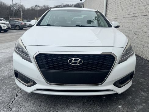 Used 2017 Hyundai Sonata SE image 3