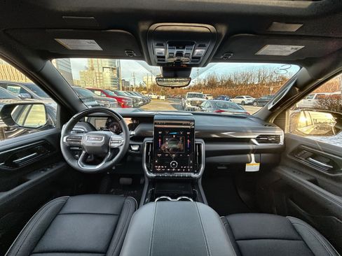 New 2026 GMC Yukon XL Elevation w/ Elevation Premium Package image 23