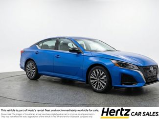 Used 2025 Nissan Altima 2.5 SV video 1