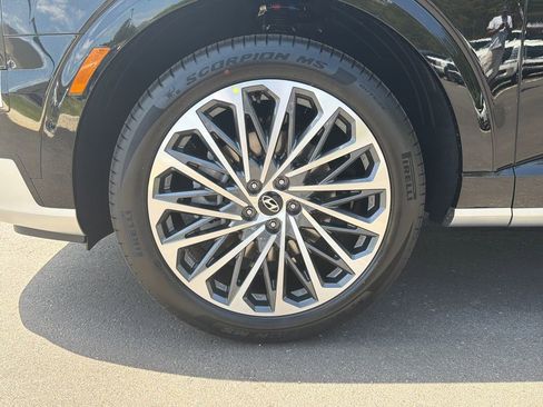 New 2026 Hyundai Palisade Calligraphy FWD image 12