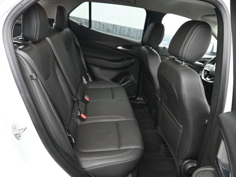 Used 2024 Buick Encore GX Sport Touring image 7