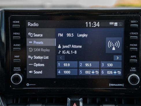 Used 2022 Toyota Corolla Cross LE AWD/4WD image 19