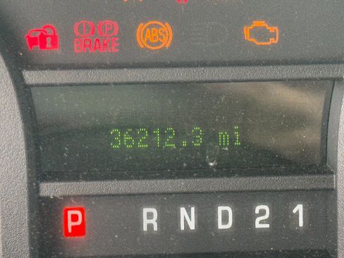 Used 2010 Ford E-350 and Econoline 350 XLT image 35